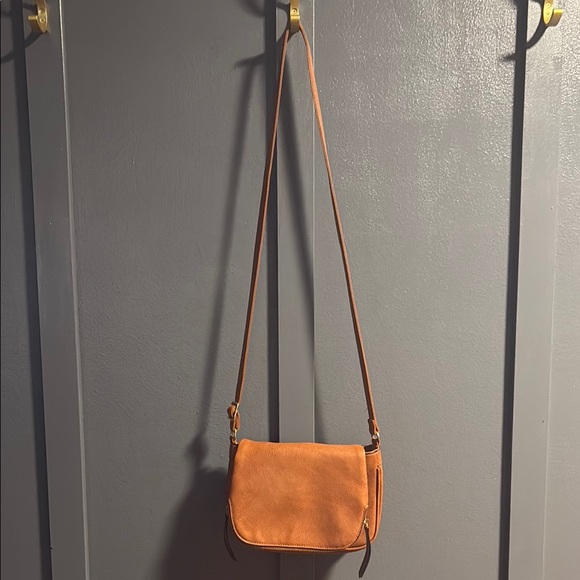 Tan Crossbody Bag with Adjustable Strap and Soft Leather Finish - Picture 1 of 9